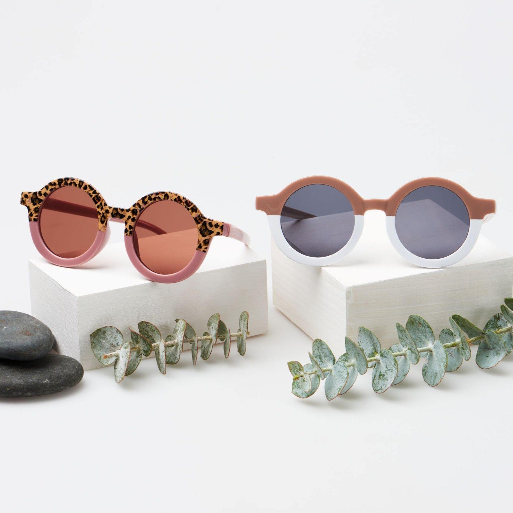 Kids pink leopard and brown and white sunglasses with UV400 protection. Cubs & Co. Australia.